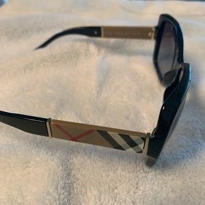 Burberry Accessories - Burberry women’s sunglasses Burberry Accessories - Burberry women’s sunglasses